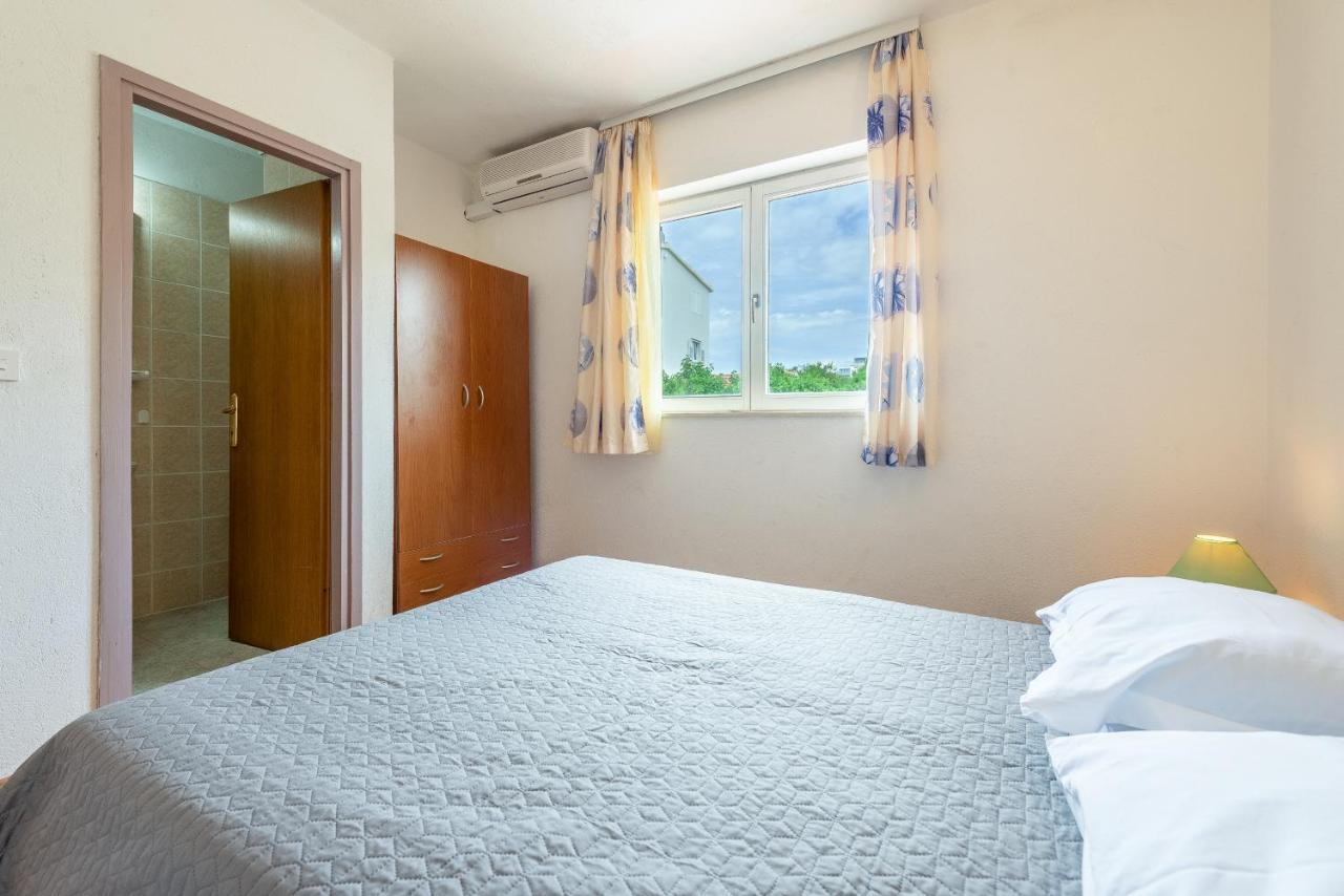 Olive Gardens Apartment Primosten Luaran gambar