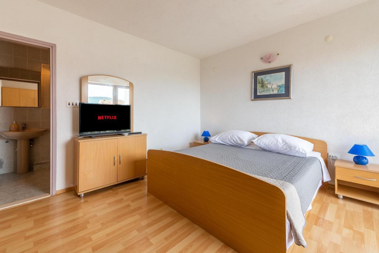 Olive Gardens Apartment Primosten Luaran gambar