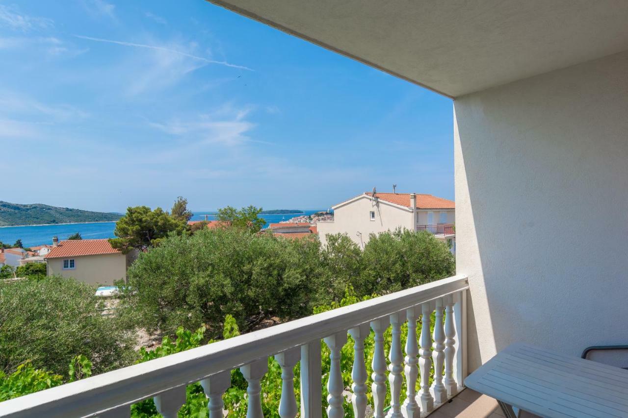 Olive Gardens Apartment Primosten Luaran gambar