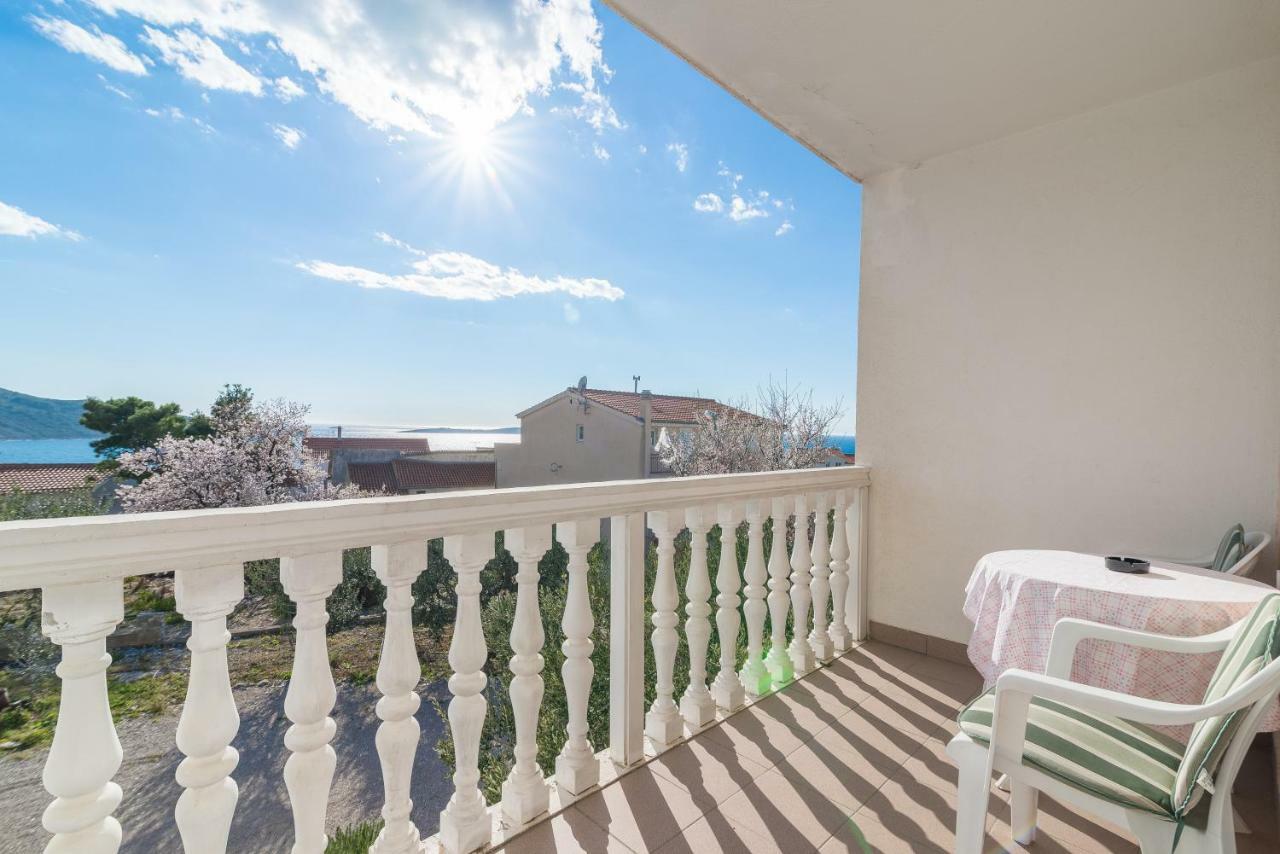 Olive Gardens Apartment Primosten Luaran gambar